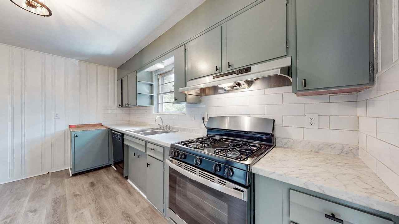 3321 Furman Blvd - Photo 5 of 26