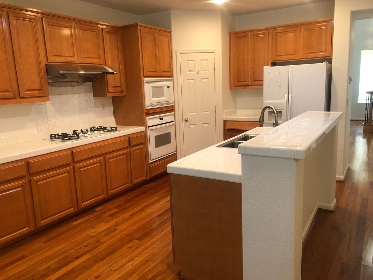 2306 Campbell Cir - Photo 7 of 37