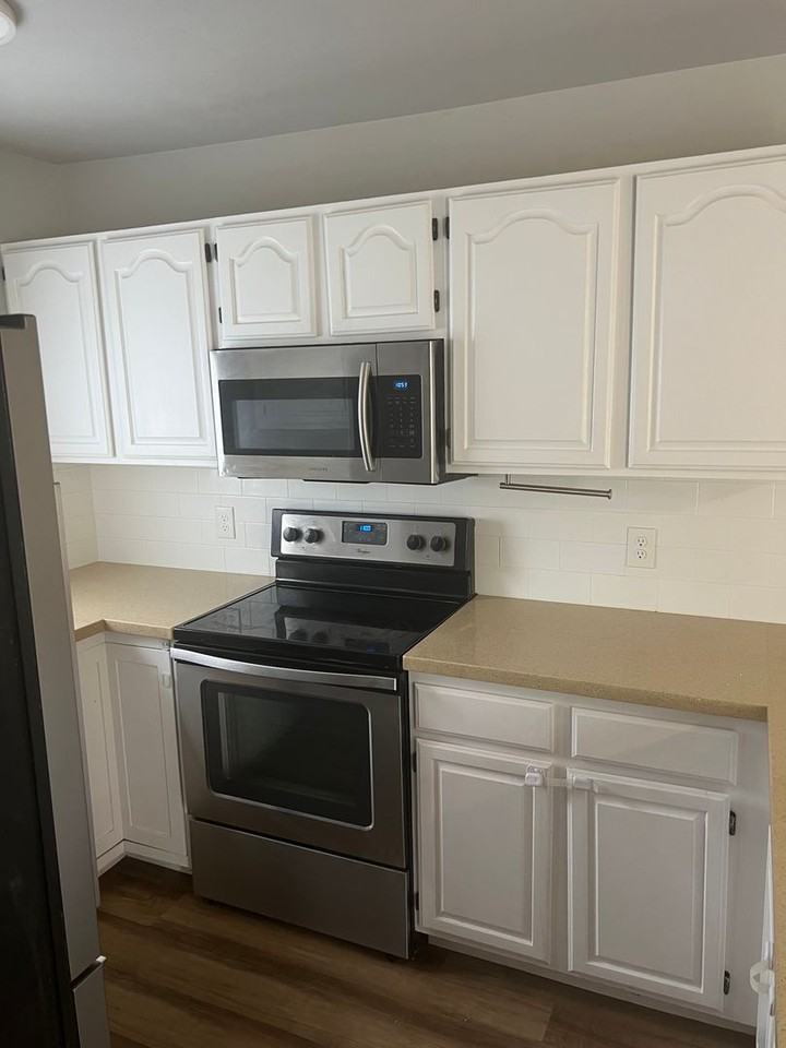 918 N Hogan St - Photo 7 of 12