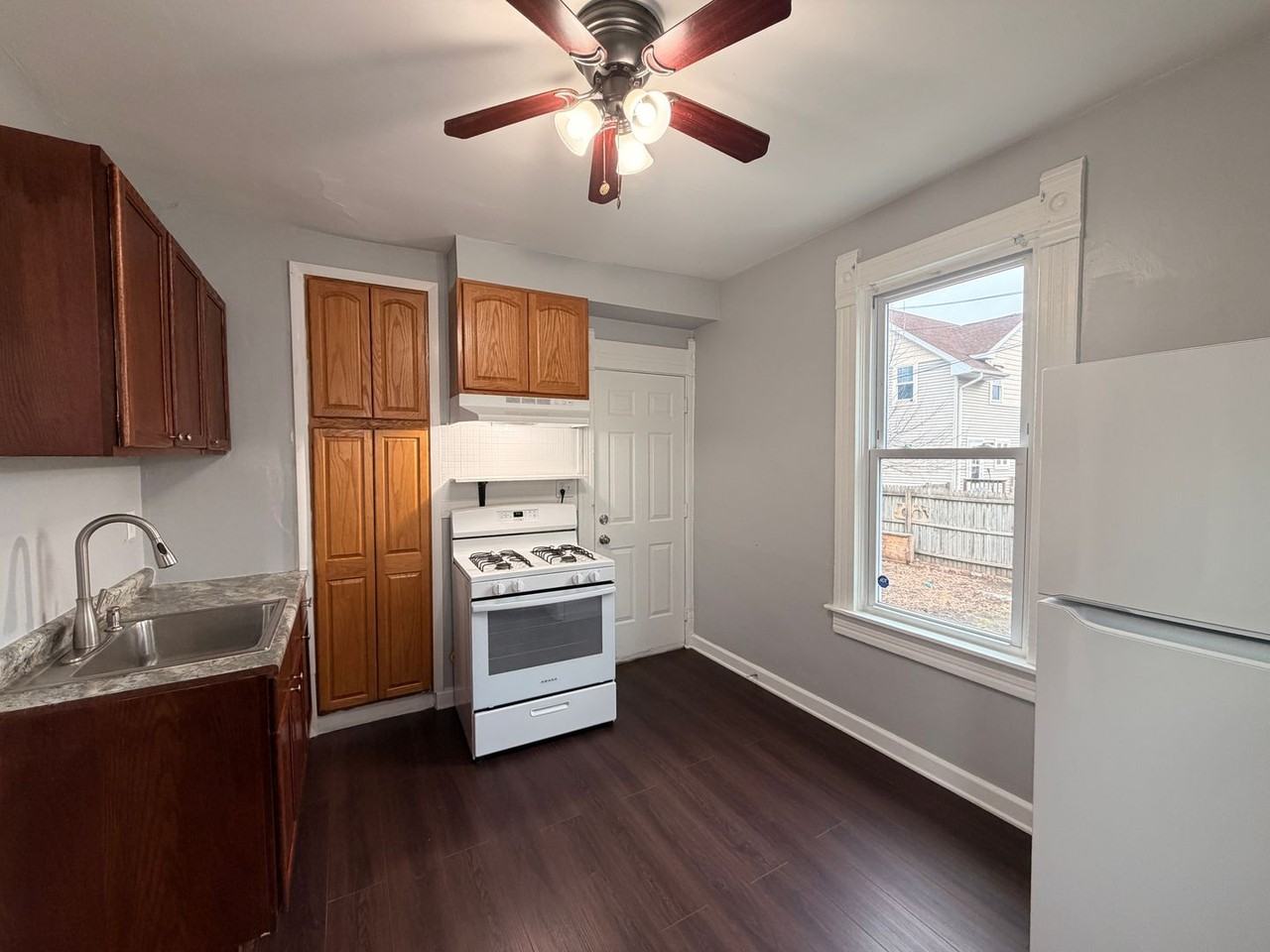 1314 60th St #1 - Photo 3 of 14