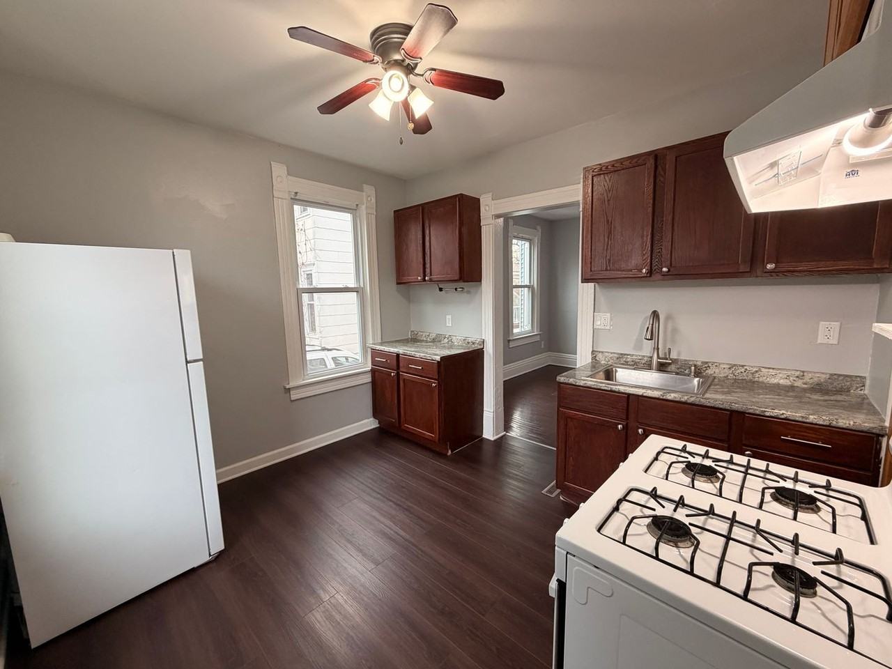 1314 60th St #1 - Photo 4 of 14