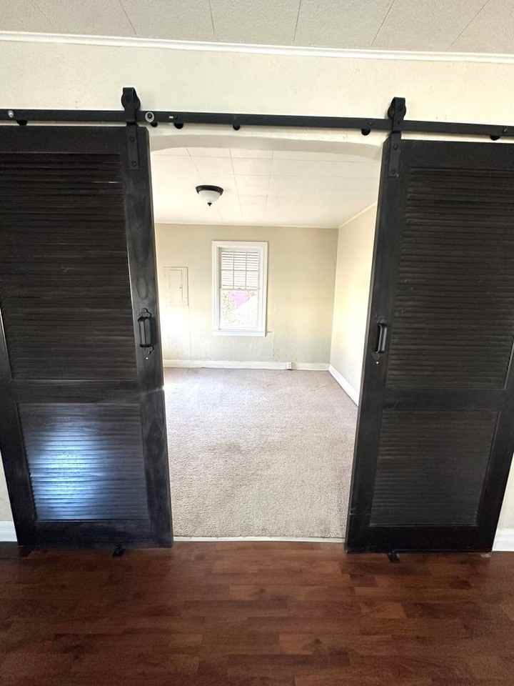 2131 N Travis Ave - Photo 6 of 17