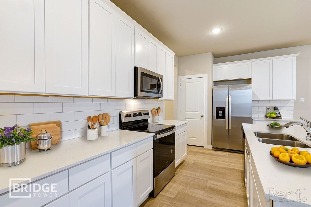 4140 Tobin Dr - Photo 2 of 18