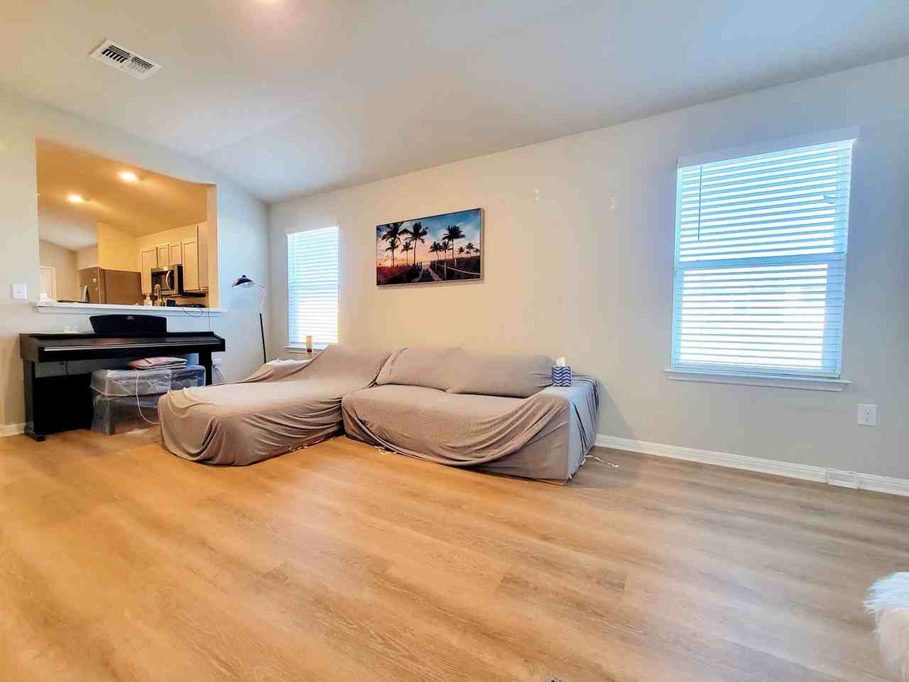 1701 Arborside Dr - Photo 2 of 30