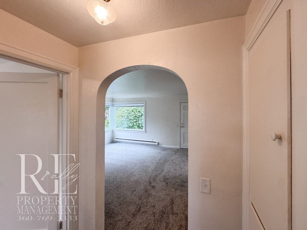 1540 N Callow Ave #B - Photo 5 of 19