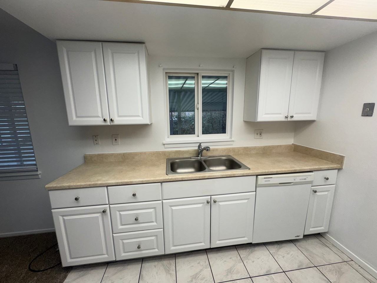 3212 W Derby Cir - Photo 5 of 17