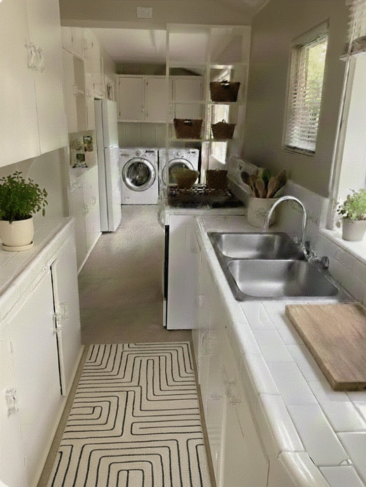 4940 Brighton Ave - Photo 5 of 11