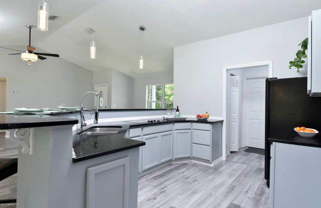 13855 Ne 140th St - Photo 2 of 18