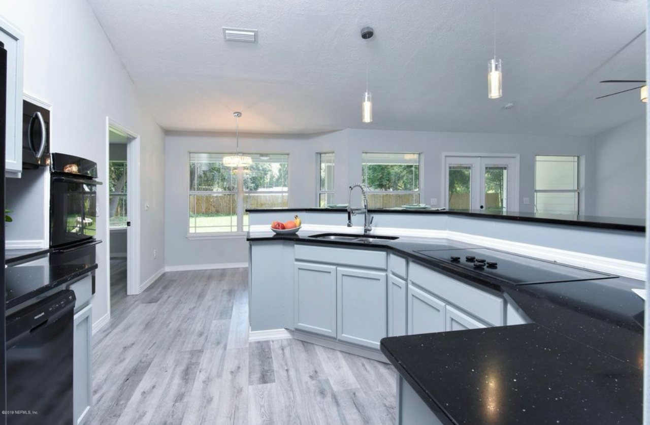 13855 Ne 140th St - Photo 6 of 18