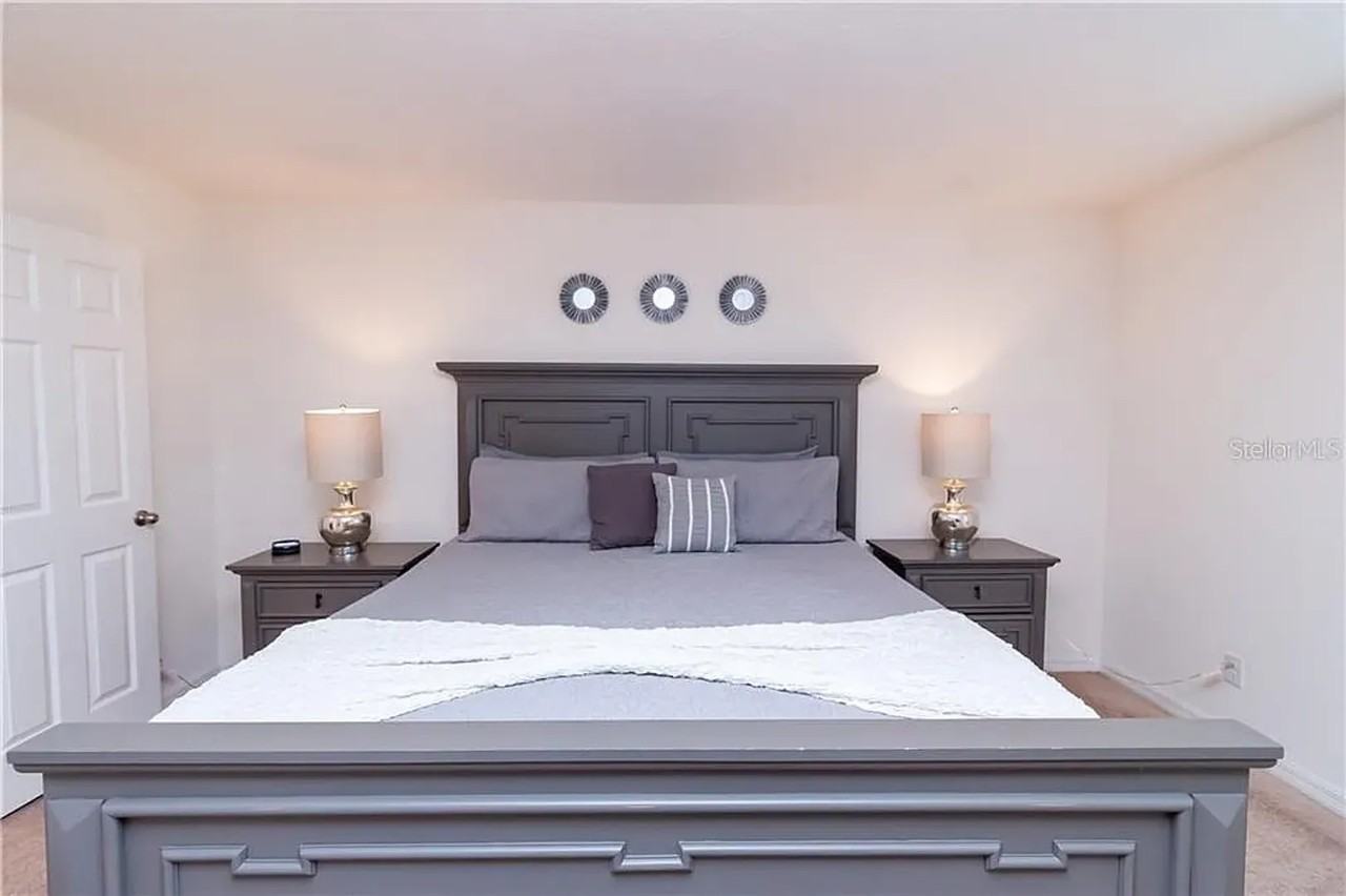 1359 Yorkshire Ct - Photo 6 of 42