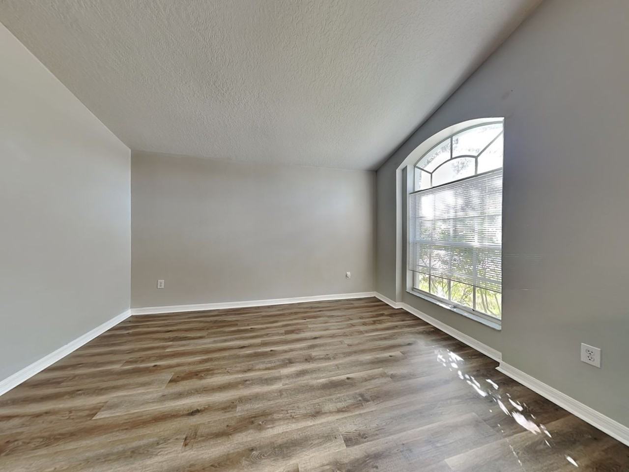 13011 Tribute Dr - Photo 5 of 17