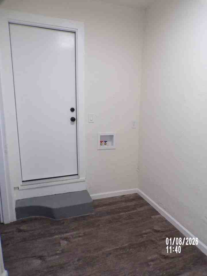 615 Sw Arbuckle Ave - Photo 3 of 35