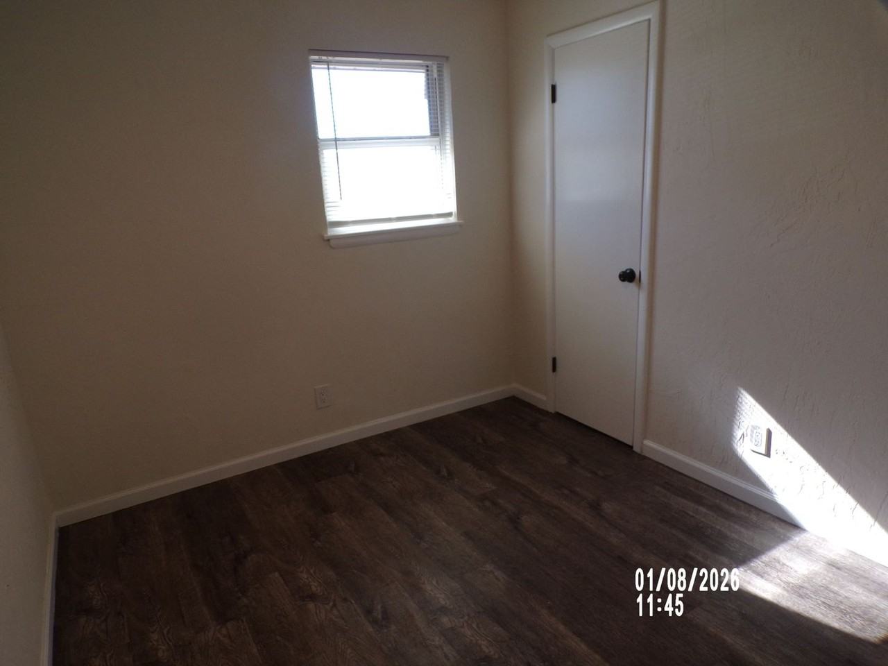 615 Sw Arbuckle Ave - Photo 5 of 35