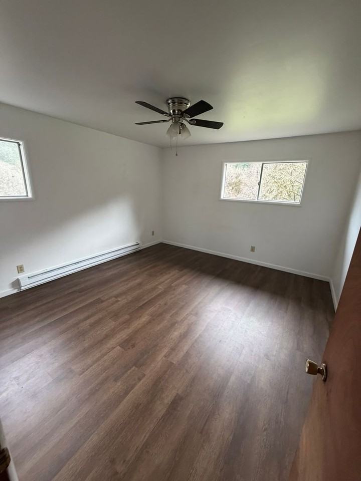 23769 Woods Creek Rd - Photo 2 of 23