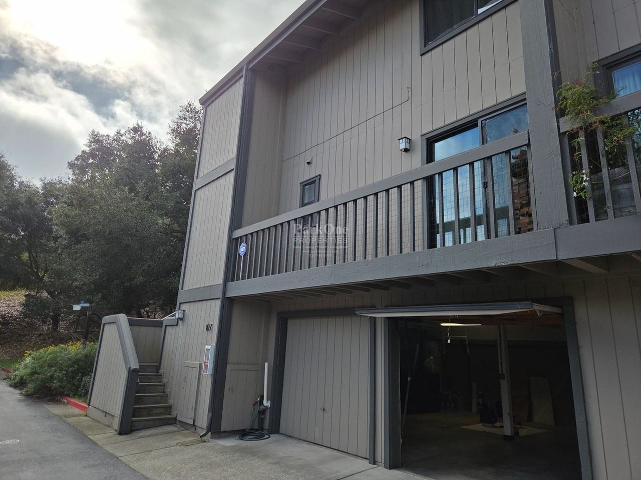 107 Vista Heights Rd - Photo 3 of 20