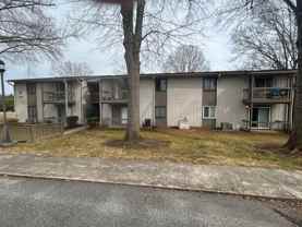 2260 2260 Sunderland Road 84W - Photo 1 of 1