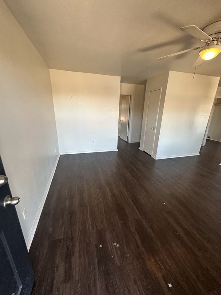 1501 Benttree Dr #D - Photo 2 of 10