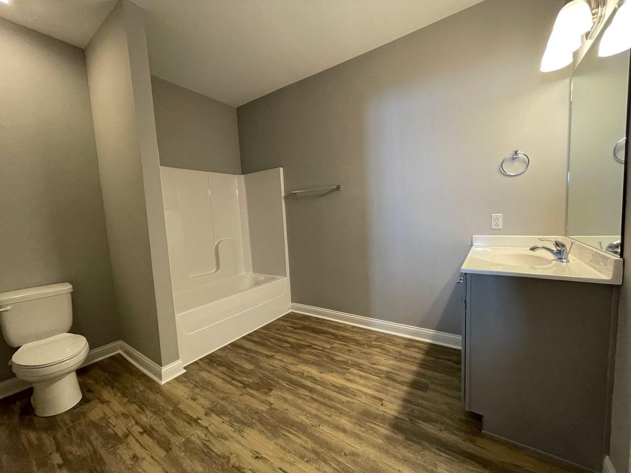 127 Bellbrook Lane - Photo 4 of 6