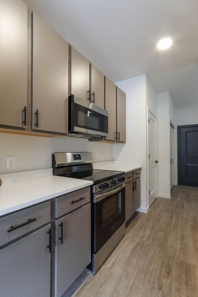 Evergreen Landing Apartments on 8th - Photo 5 of 34