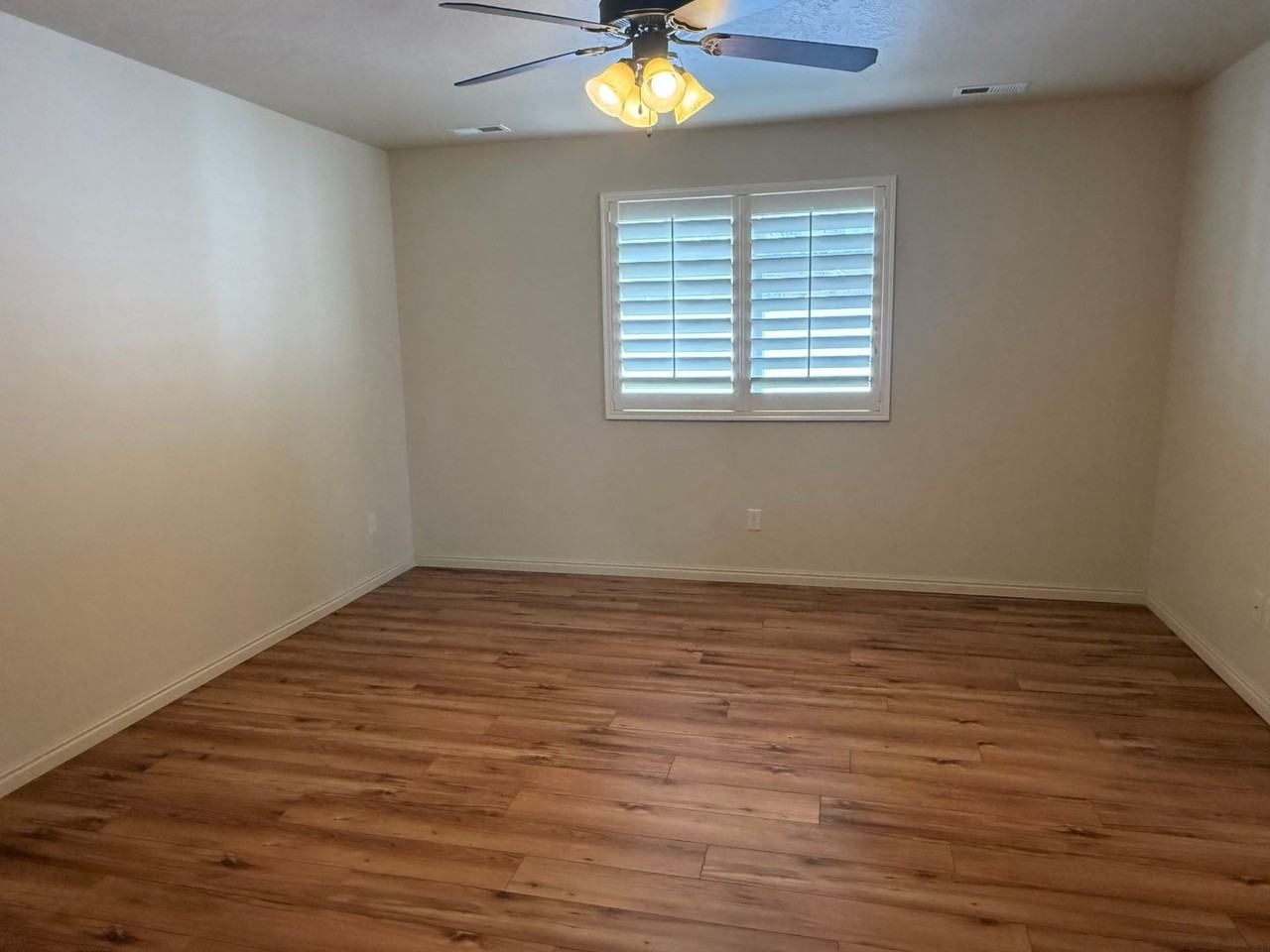 4279 S 3475 W - Photo 6 of 20