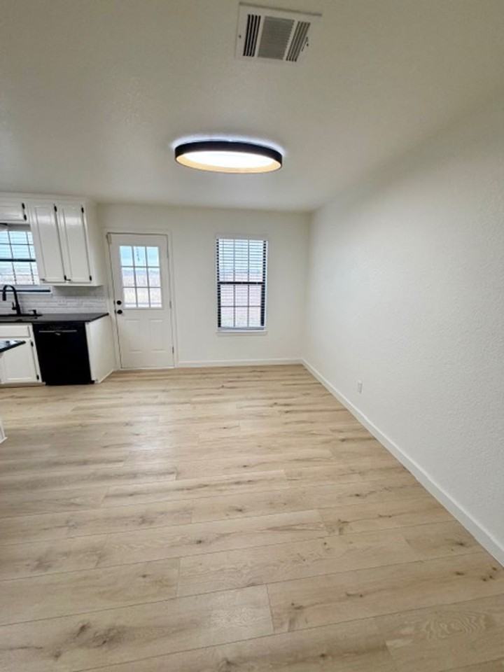 689 Birdie Ln - Photo 6 of 22