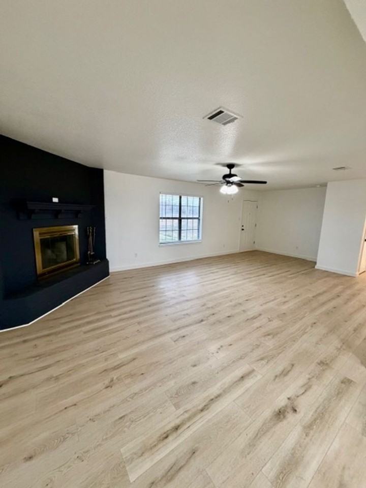 689 Birdie Ln - Photo 7 of 22