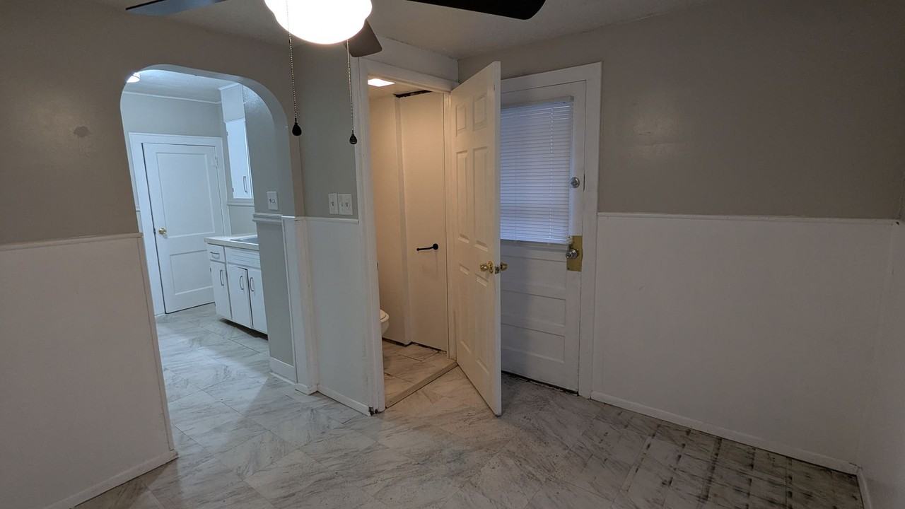 1025 Coventry St - Photo 7 of 35