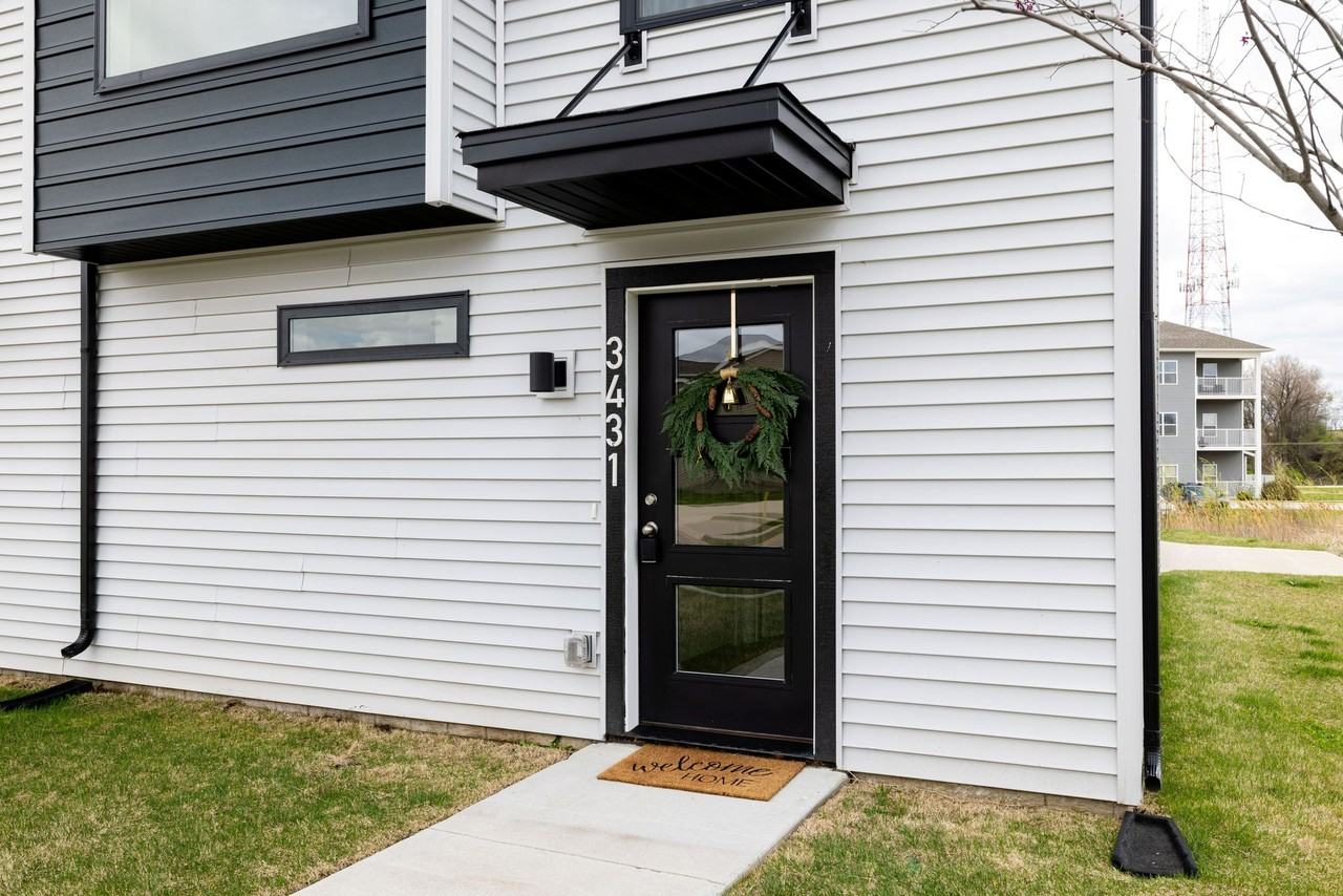 Lamp Rd Glenbrook, LLC - Photo 3 of 21