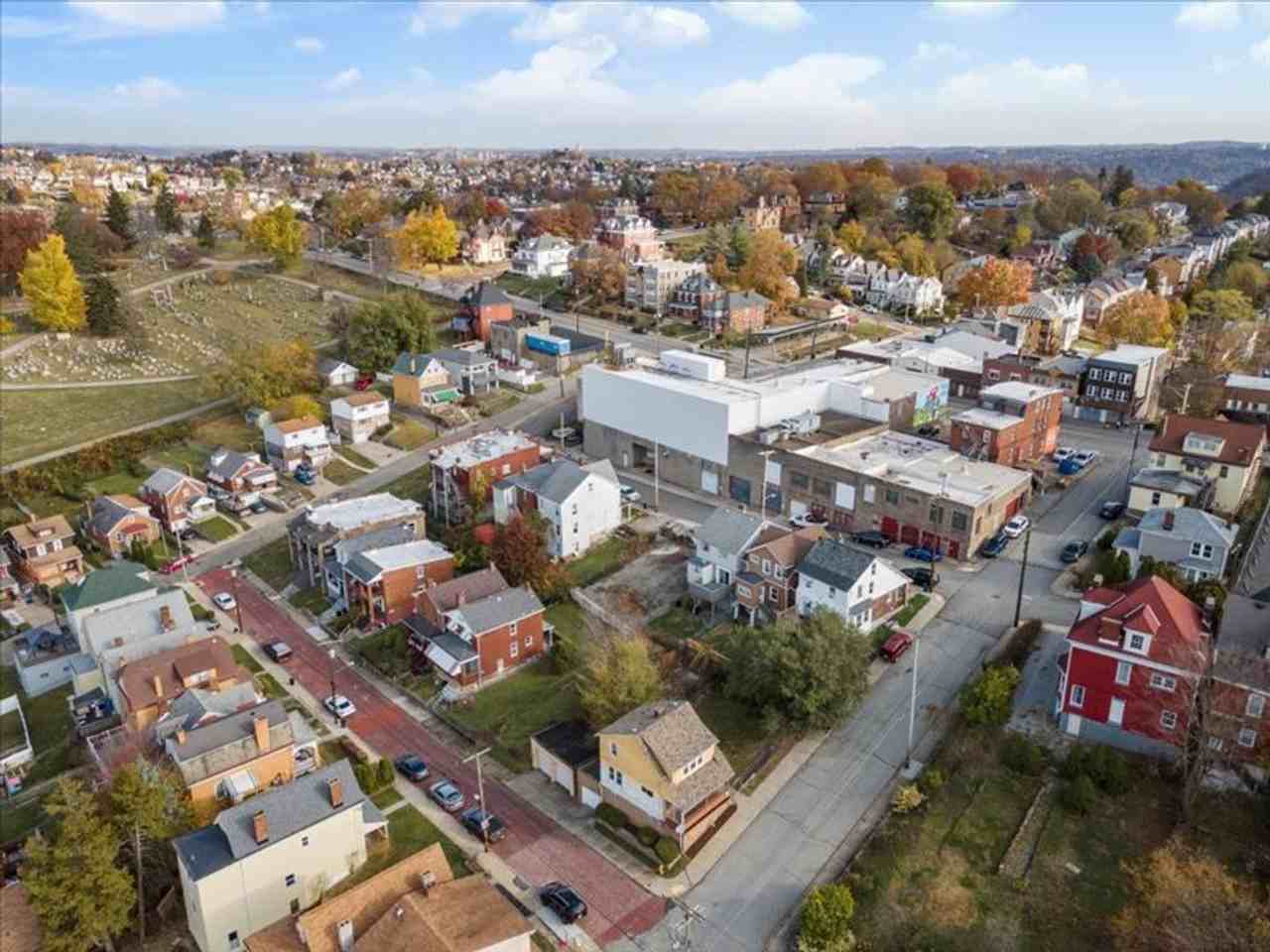 22 Thielman Ave - Photo 4 of 38