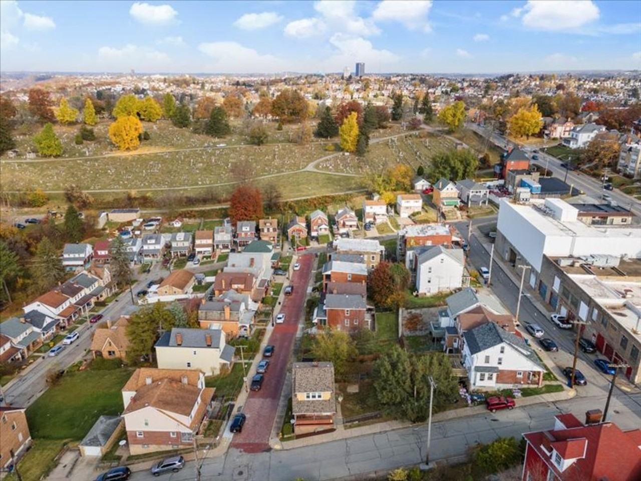 22 Thielman Ave - Photo 5 of 38