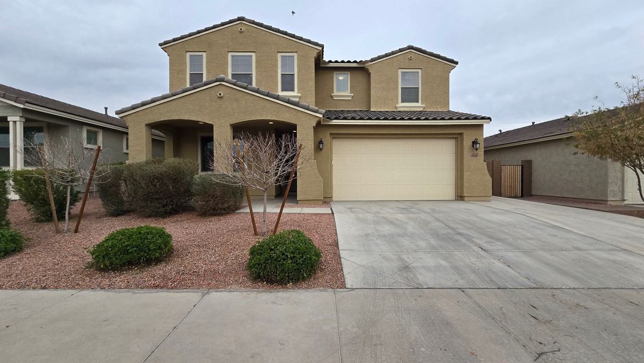 19810 W Verde Ln - Photo 2 of 45