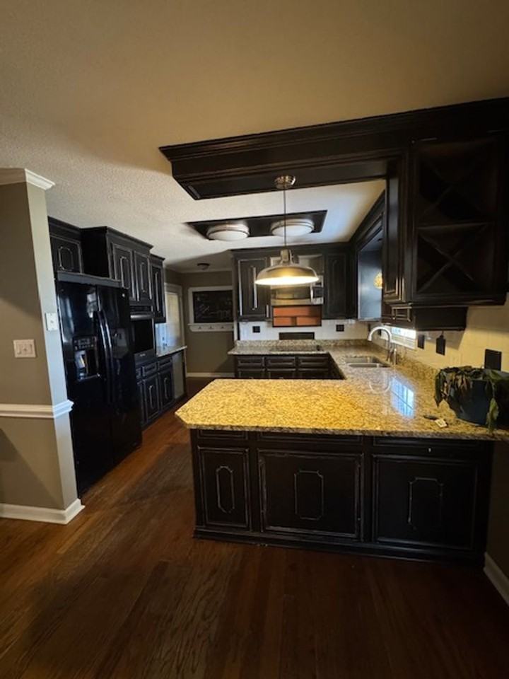 404 Todd Dr - Photo 4 of 19