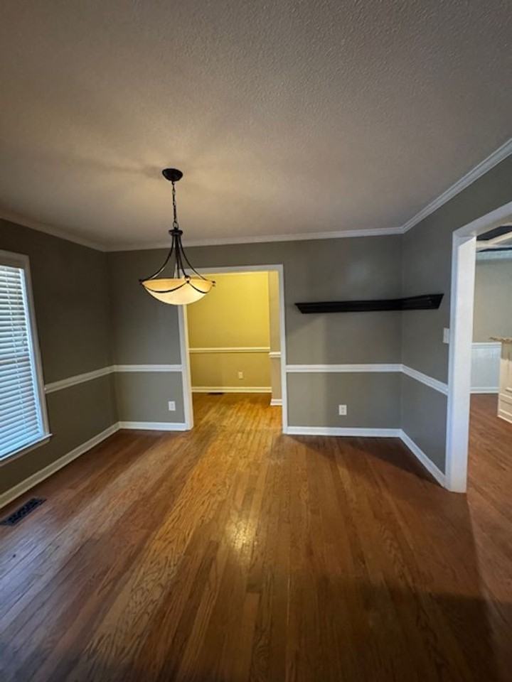 404 Todd Dr - Photo 6 of 19