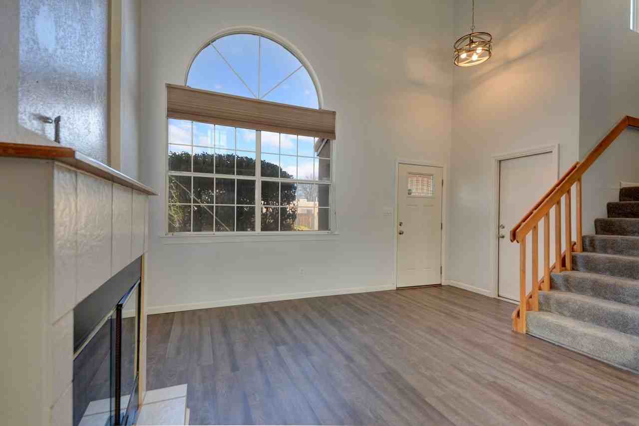 6238 Saint Josephs Ct Nw - Photo 4 of 28