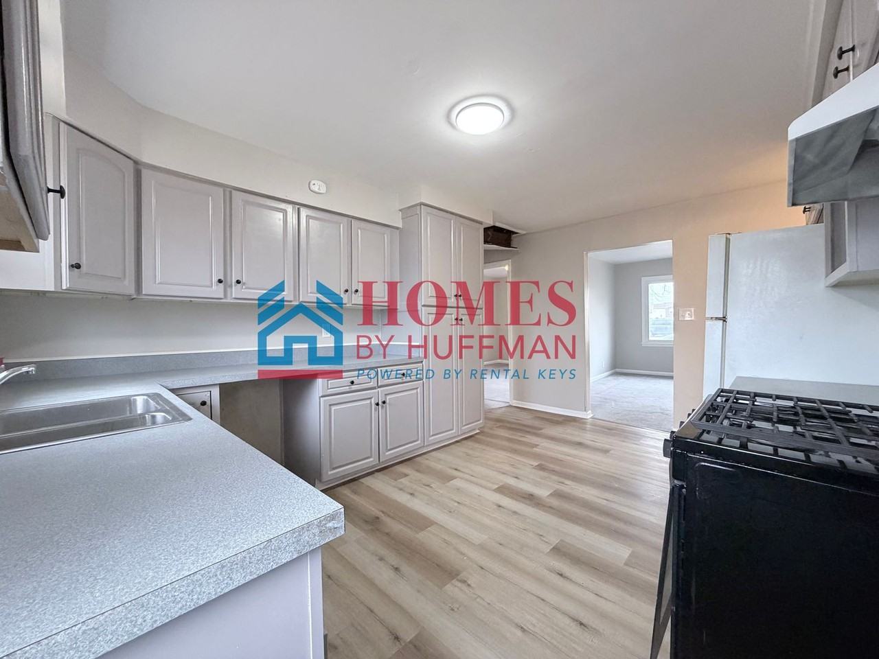 513 E Mulberry St - Photo 4 of 18