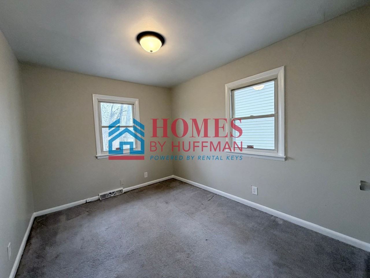 513 E Mulberry St - Photo 6 of 18