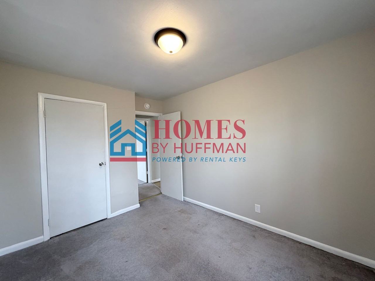 513 E Mulberry St - Photo 7 of 18