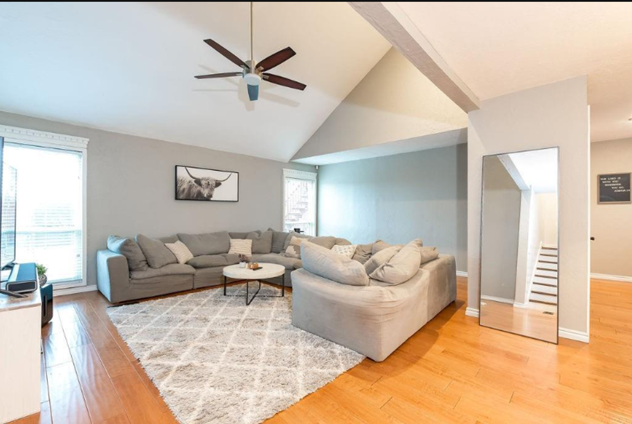 301 Se 34th St - Photo 3 of 24