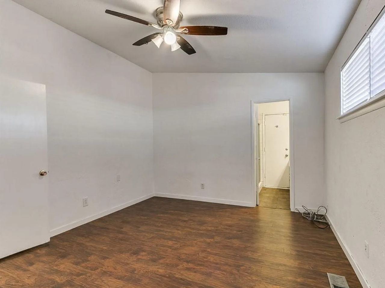 507 Ne 61st St - Photo 2 of 18