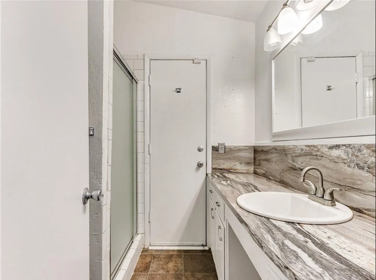 507 Ne 61st St - Photo 3 of 18