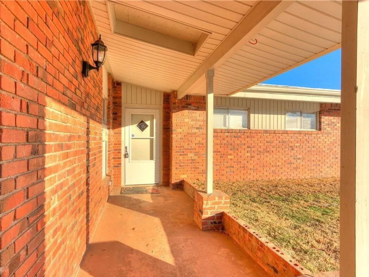 507 Ne 61st St - Photo 7 of 18