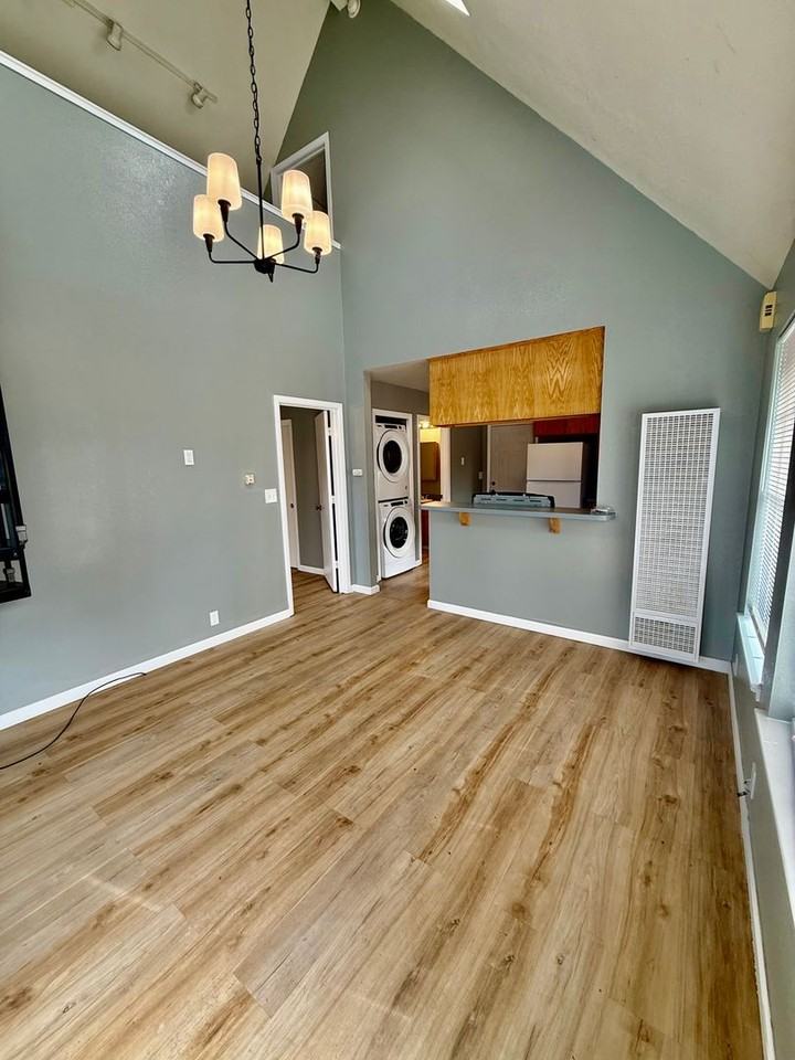 711 I St - Photo 5 of 15