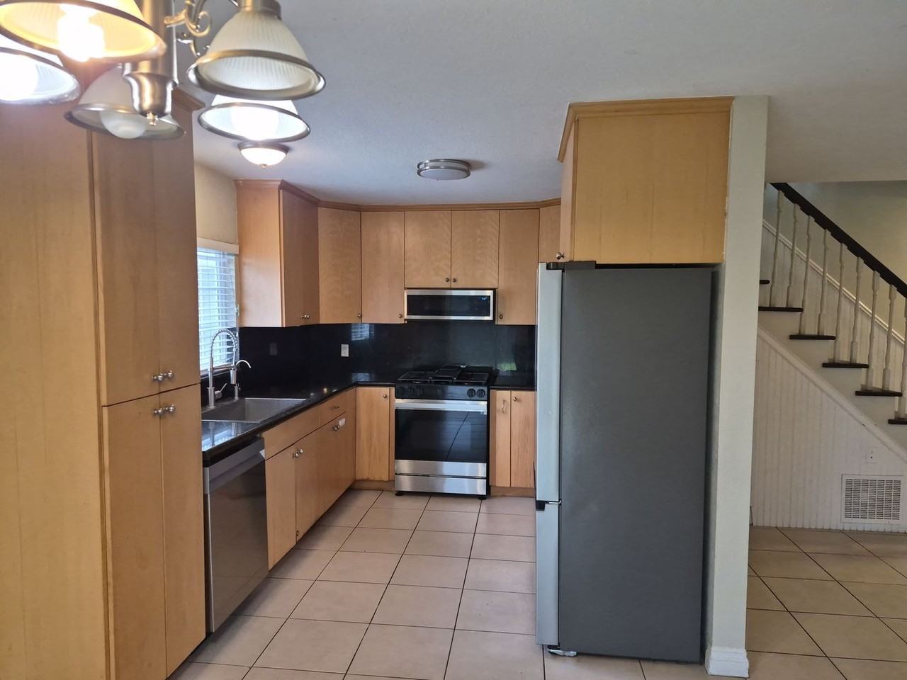 1263 Marjorie Pl - Photo 3 of 30