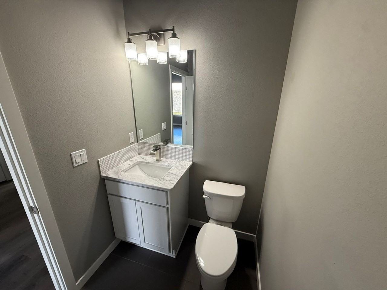 4708 Jodie St - Photo 3 of 26