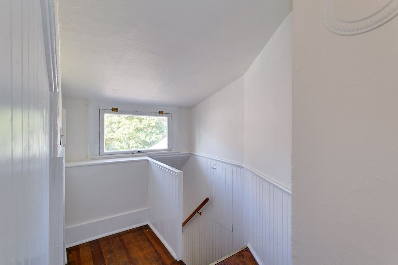 1913 Se Stark St - Photo 5 of 19