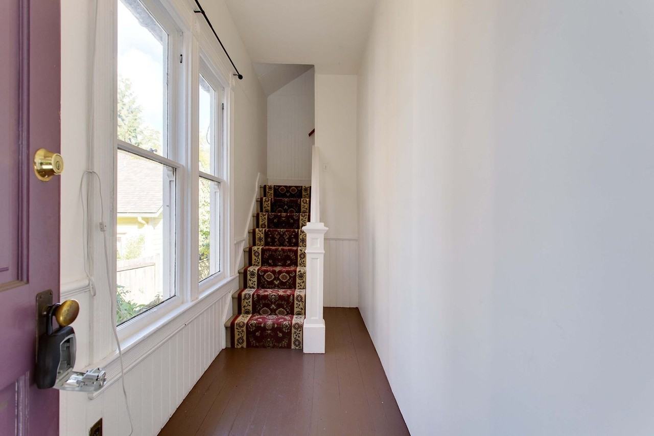 1913 Se Stark St - Photo 6 of 19