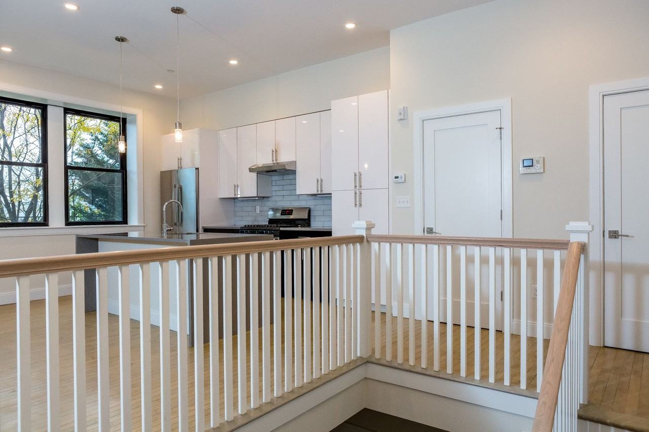 13 Newcomb St - Photo 4 of 9