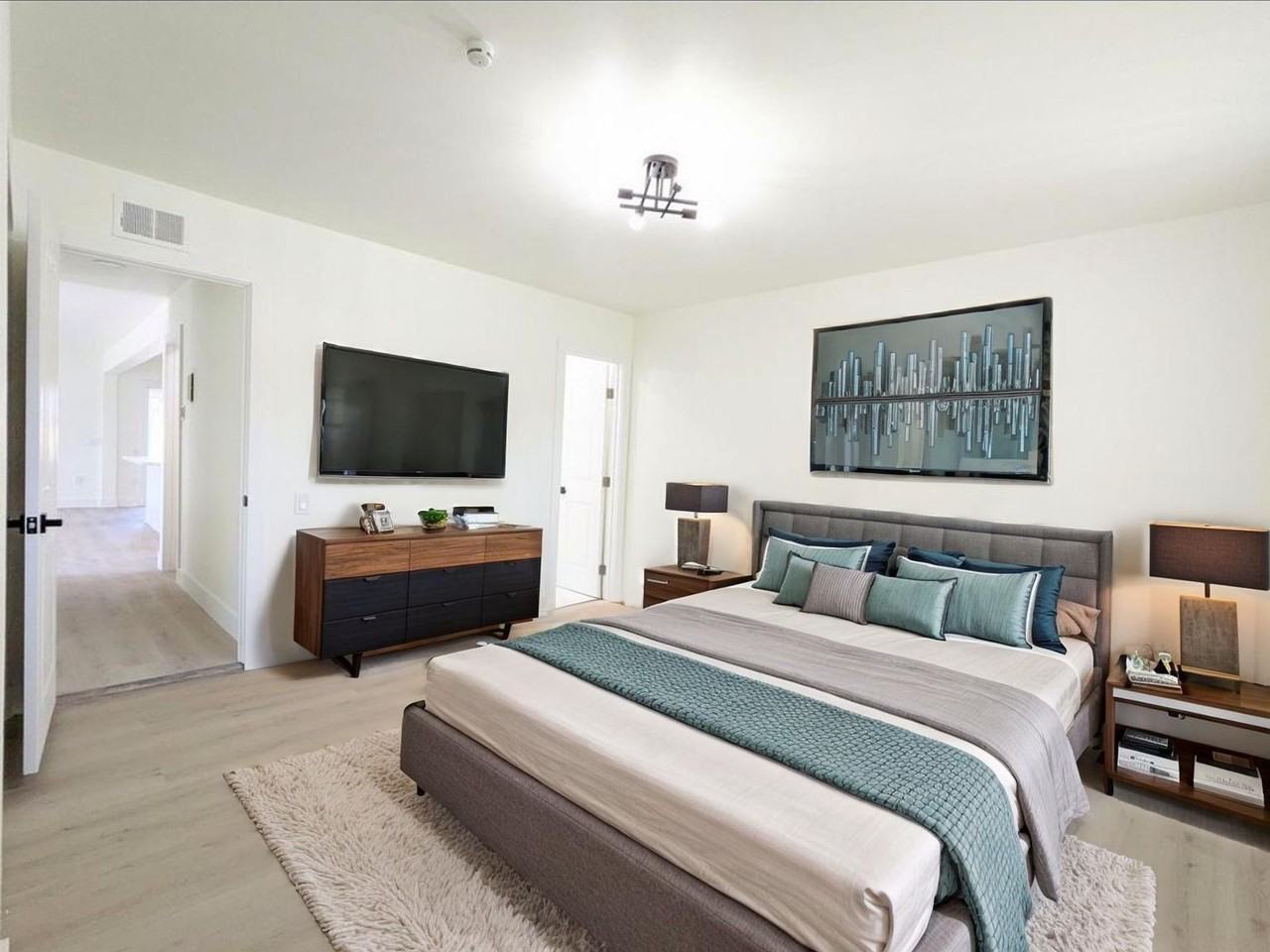 16752 Bardon Ln, Huntington Beach - Photo 6 of 8