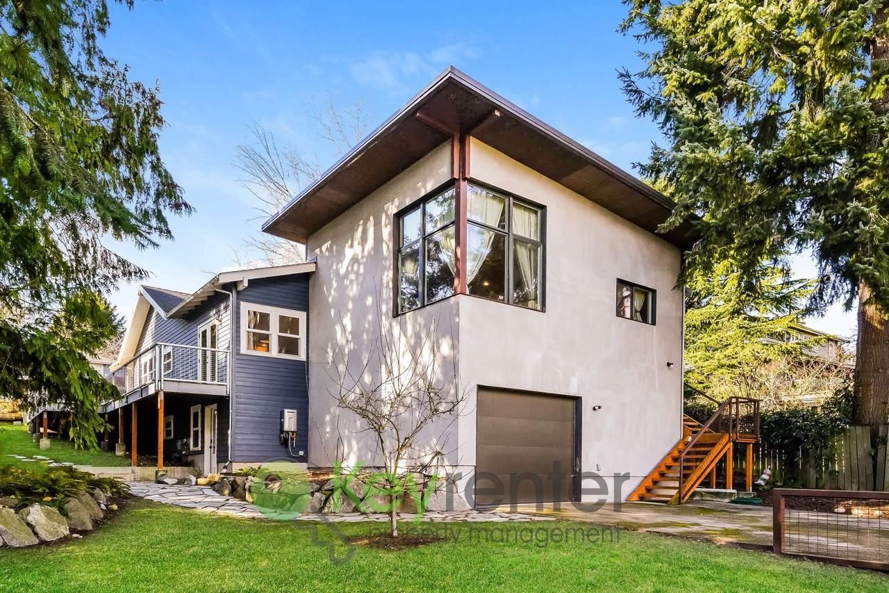 7936 29th Ave Sw - Photo 2 of 34