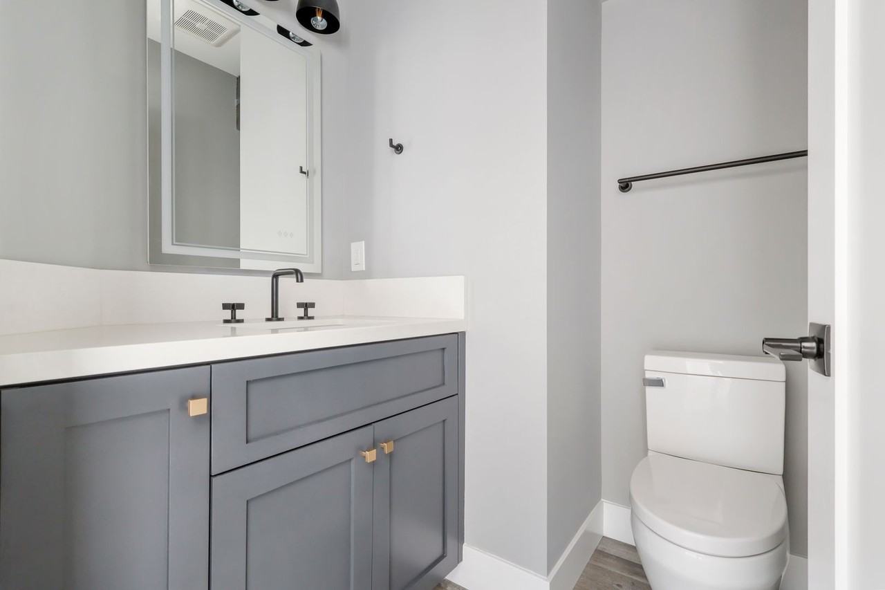 2519 Curtis Ave - Photo 6 of 16